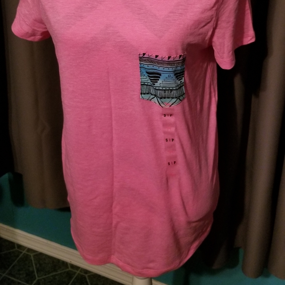 NWT, VS  PINK POCKET TEE SHIRT. VINTAGE. - Picture 2 of 9